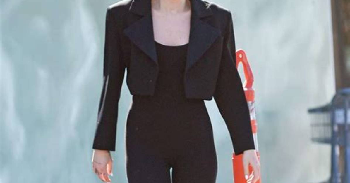 Miley Cyrus Paired Her Catsuit with a Super-Cropped Blazer