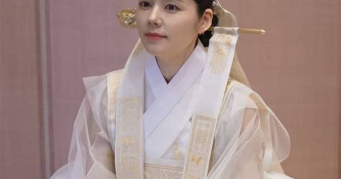 Moon Embracing the Sun Actress Han Ga in Introduces Her 5-Year-Old Son on tvN’s Europe Outside Your Tent