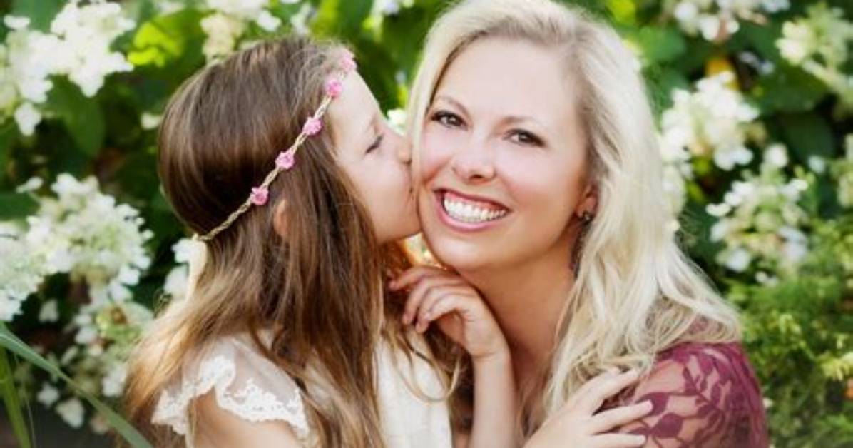 📸 Mother's Day Mini Session Fundraiser to Benefit Ruth's Place