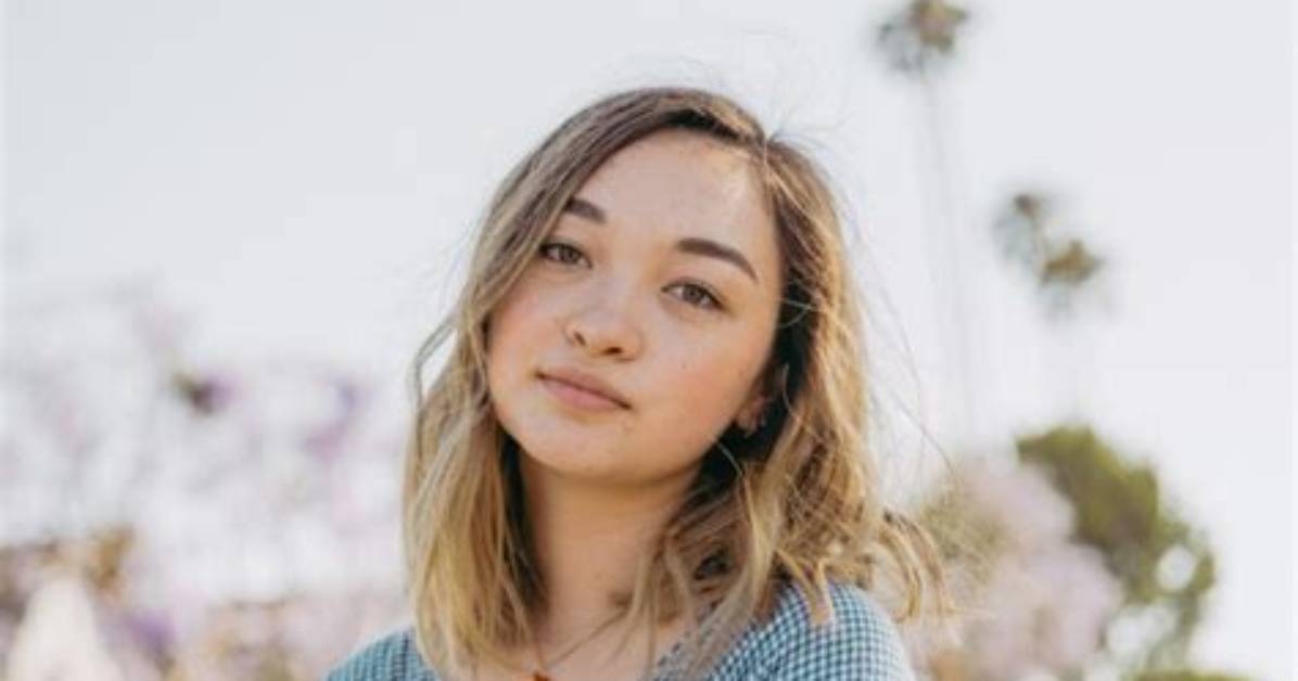 Mxmtoon (Maia) - Bio, Net Worth, Height