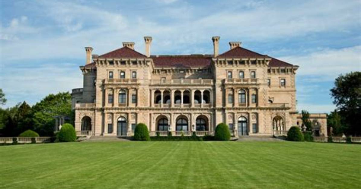 Newport Mansions Open