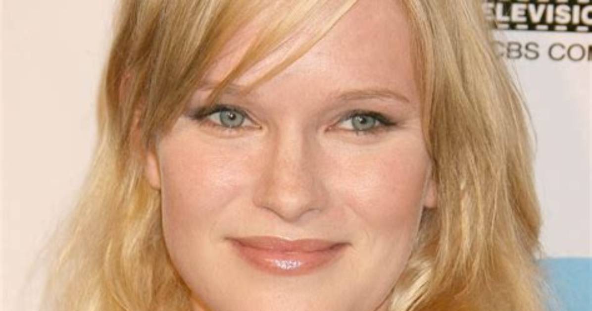 Nicholle Tom