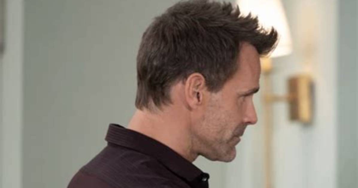 Nina Returns to Crimson — and Rebounds with Drew? !