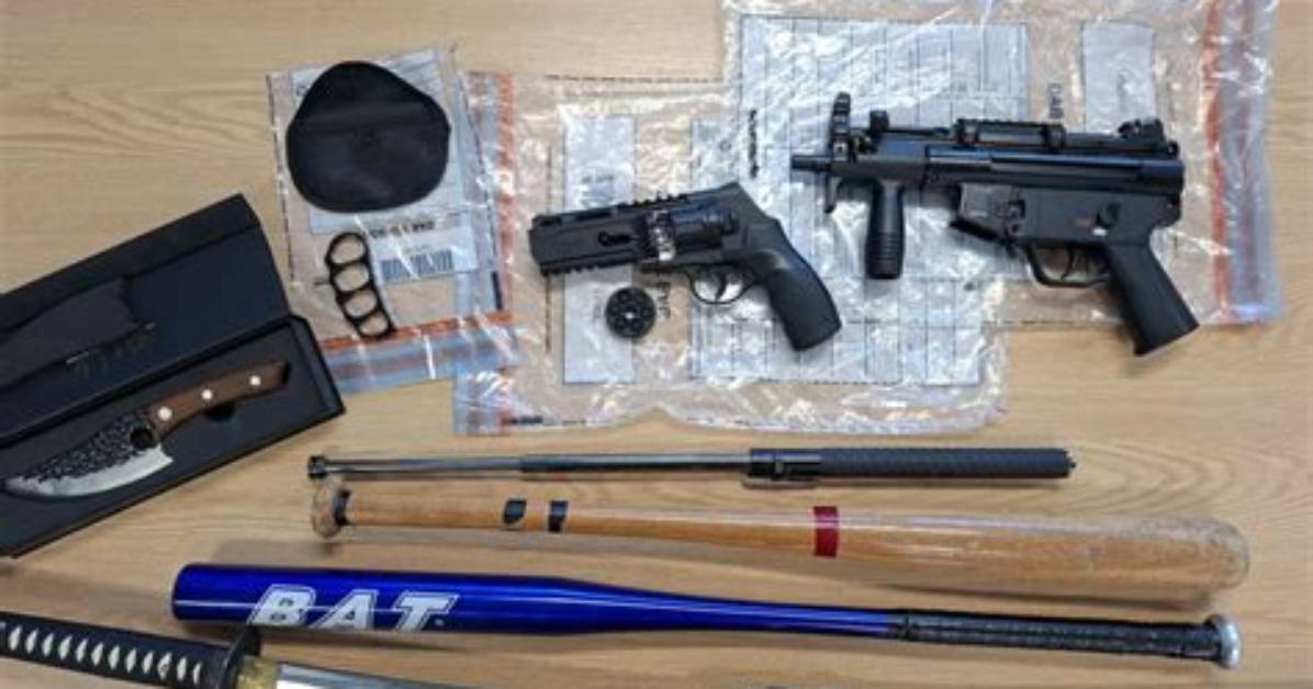 Only Found in Raid Weapons May Be Sold on the Flea Market