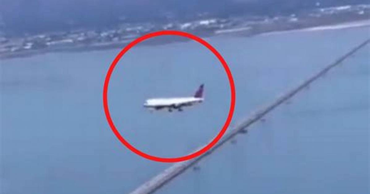 Optical Illusion Makes Plane Appear to Be Floating on the Spot While Flying
