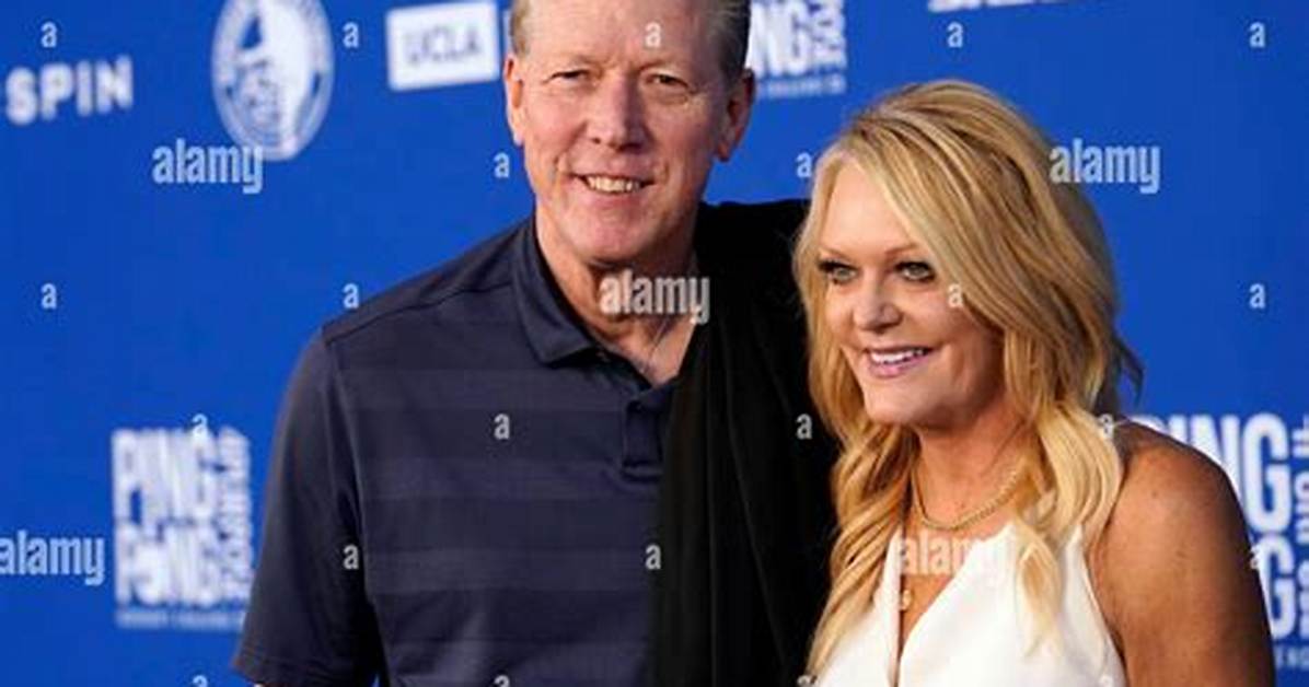 Orel Hershiser Enjoys Retirement with Wife Dana Deaver & Kids