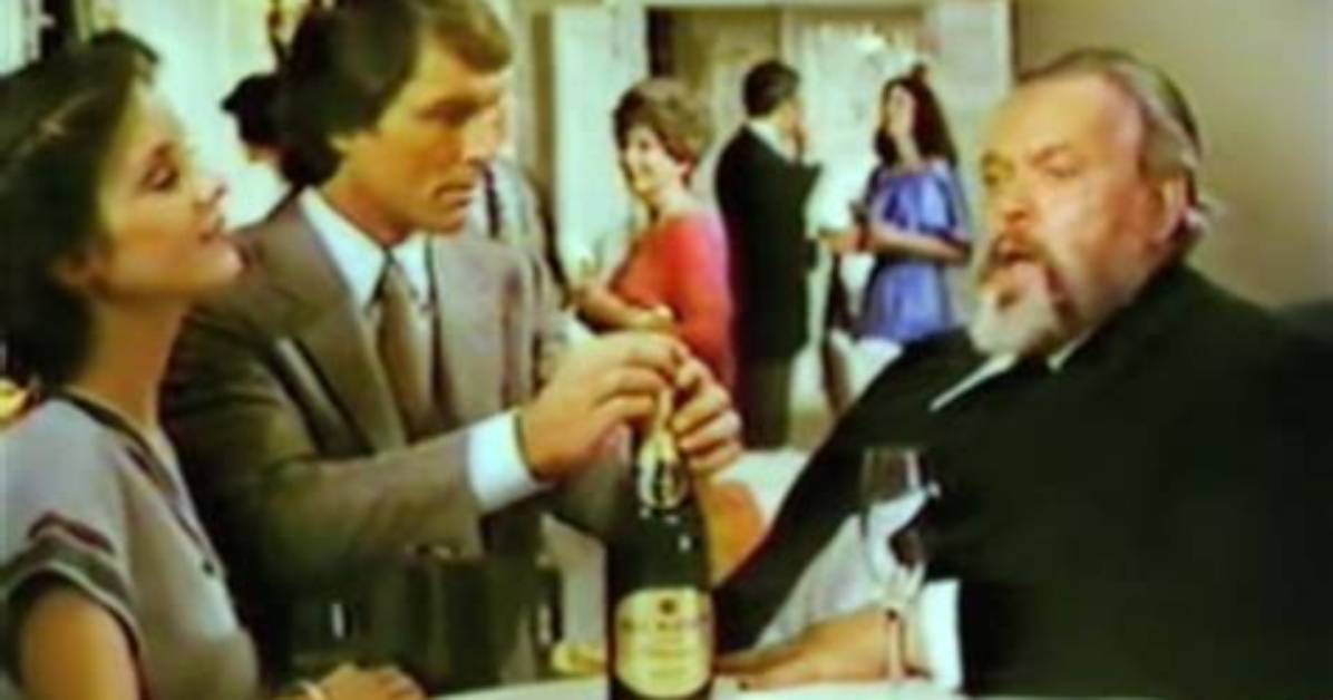 Orson Welles’ Champagne Commercial Outtakes Hook Tiktok