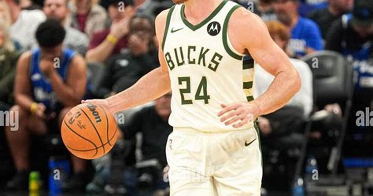 Pat Connaughton