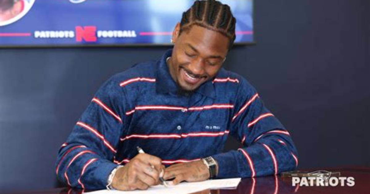 Patriots Player Contracts