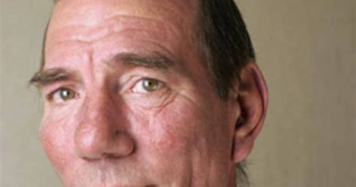 Pete Postlethwaite