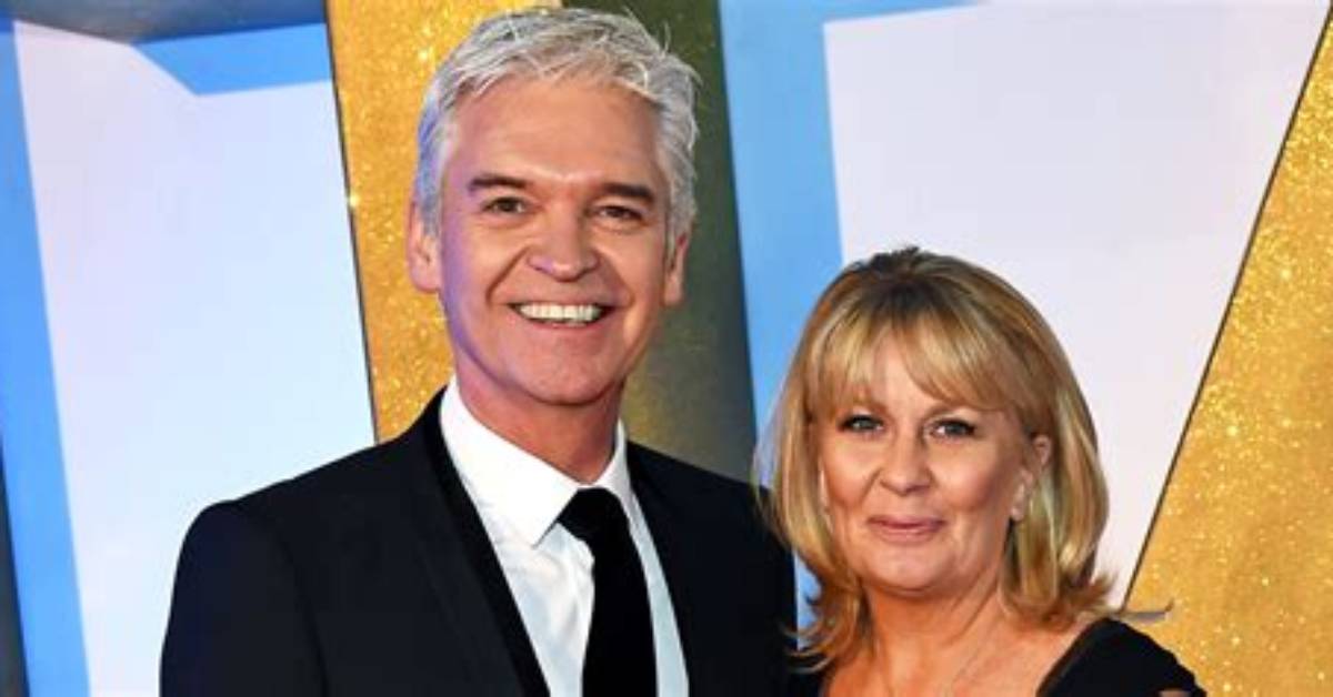Phillip Schofield Is Still Married to His Wife, Despite Coming out as Gay and Moving out of Their Home