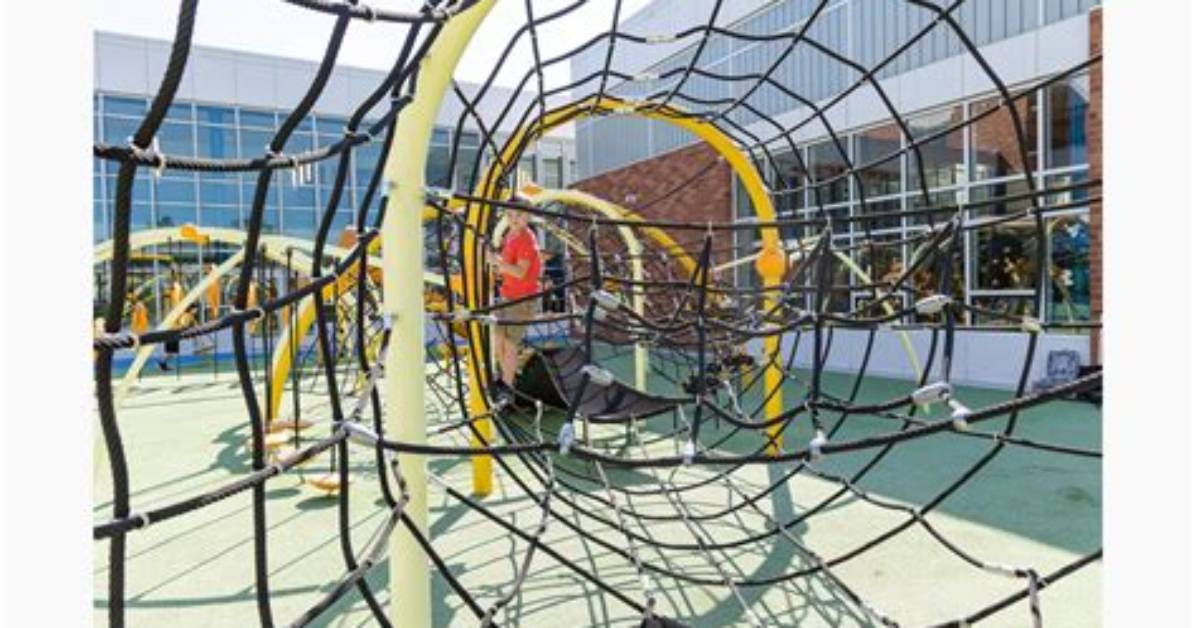Playground Guide: Reviviendo Playground in Lawrence