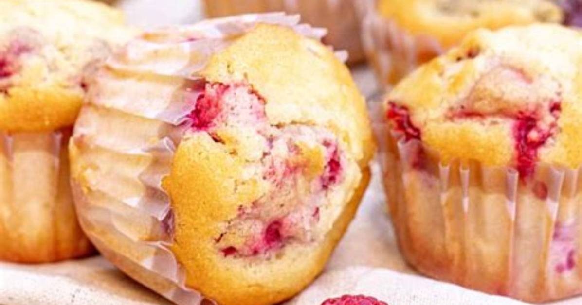 Raspberry Muffins (Quick & Easy)