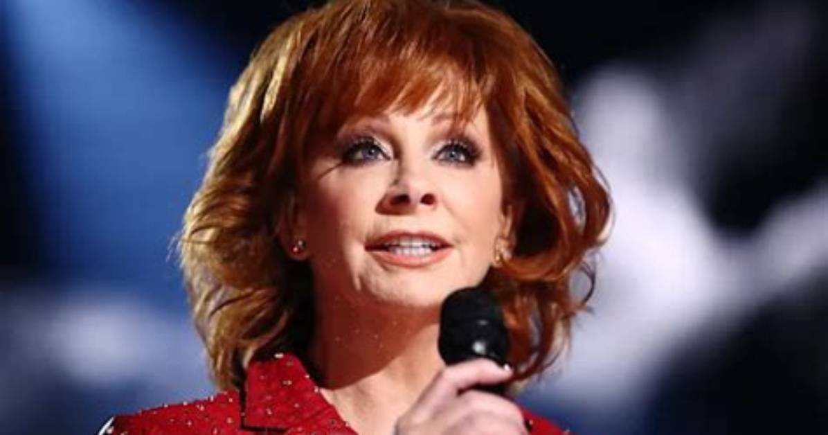 Reba Mcentire Honors Late Band Members in Heartbreaking Tribute – Asks for Prayers