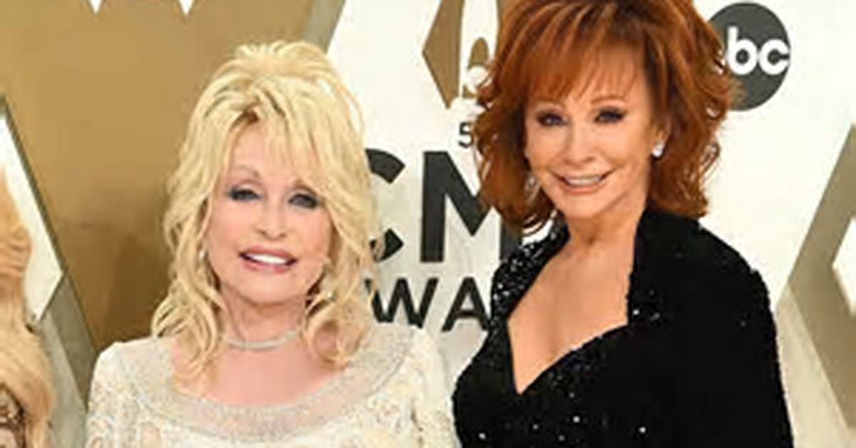 Reba Mcentire on Collaborating with Dolly Parton, Looking ‘Tough Sexy’ and Living ‘Not That Fancy’