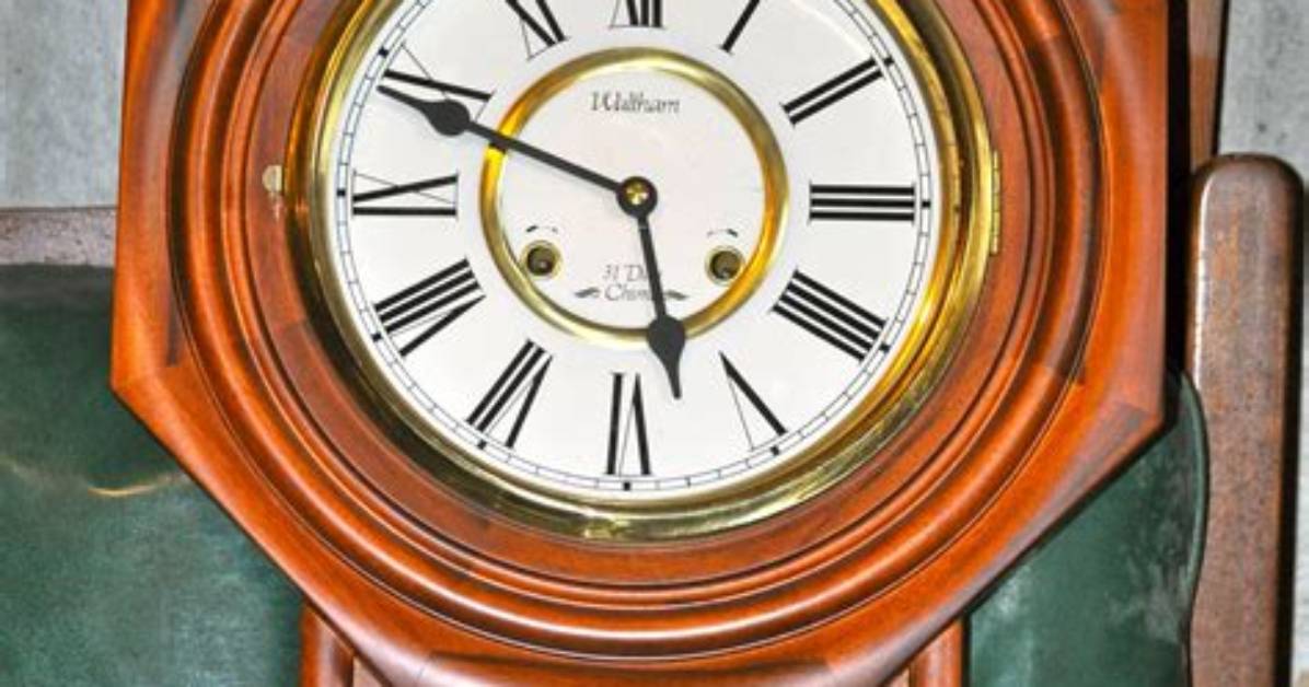Regulator Clock Winding Instructions
