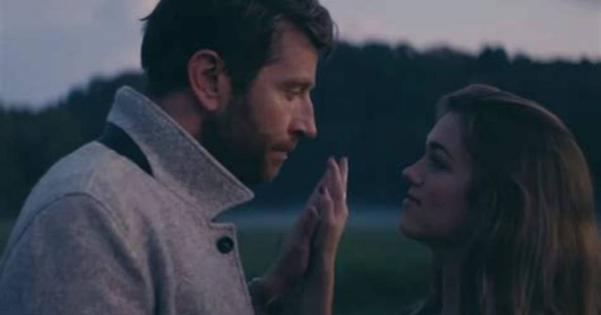 Remember When Sadie Robertson + Brett Eldredge Got Romantic