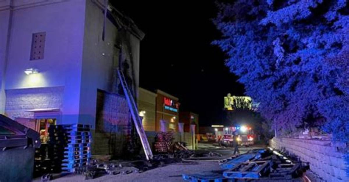 Reno Firefighters Quickly Put out Fire Behind Commons Shopping Center | News