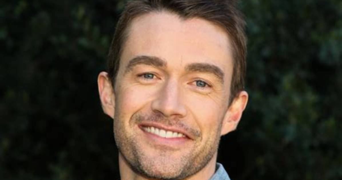 Robert Buckley