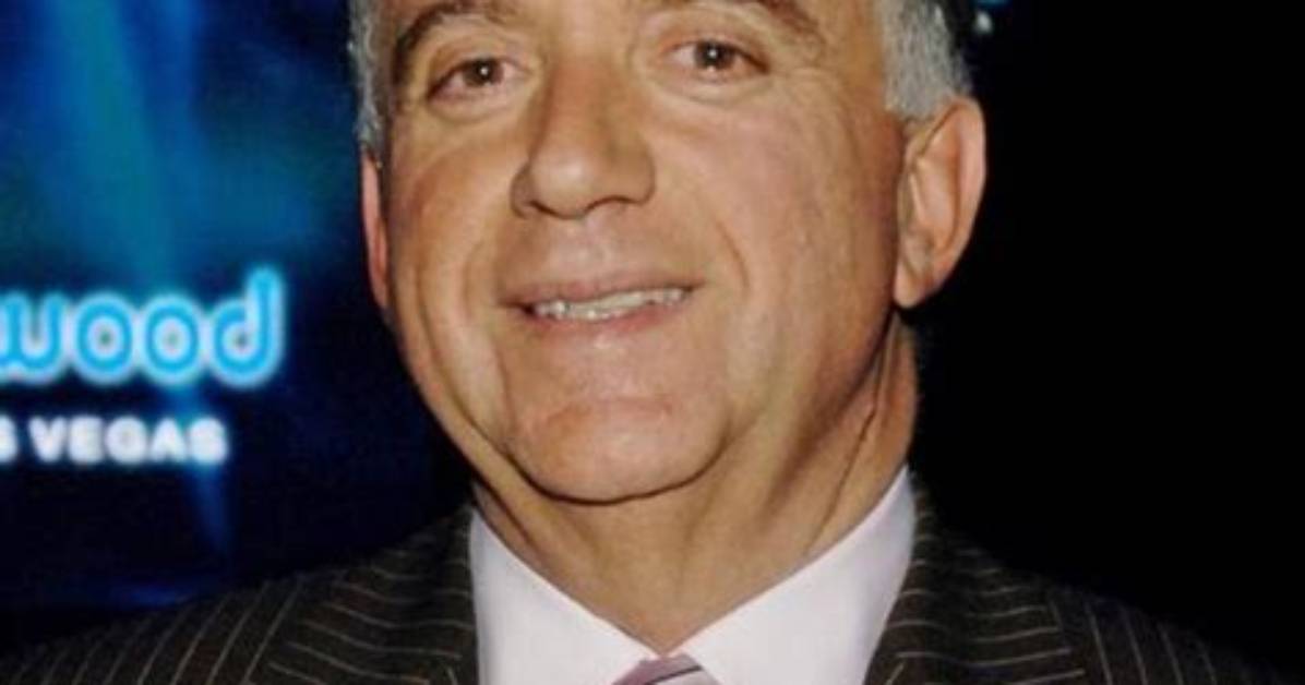 Robert Earl Net Worth