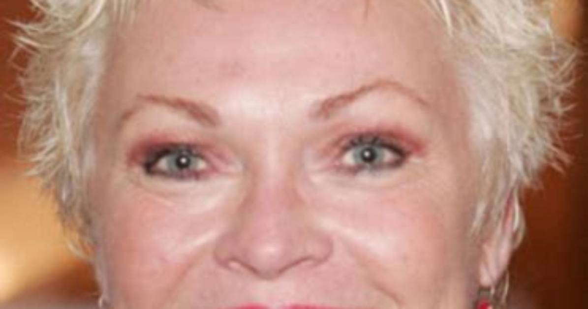 Rowena Wallace Net Worth
