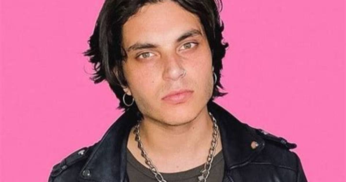 Samuel Larsen Net Worth