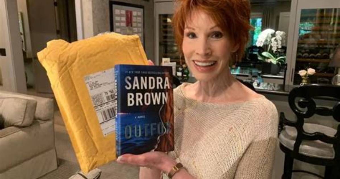 Sandra Brown Net Worth