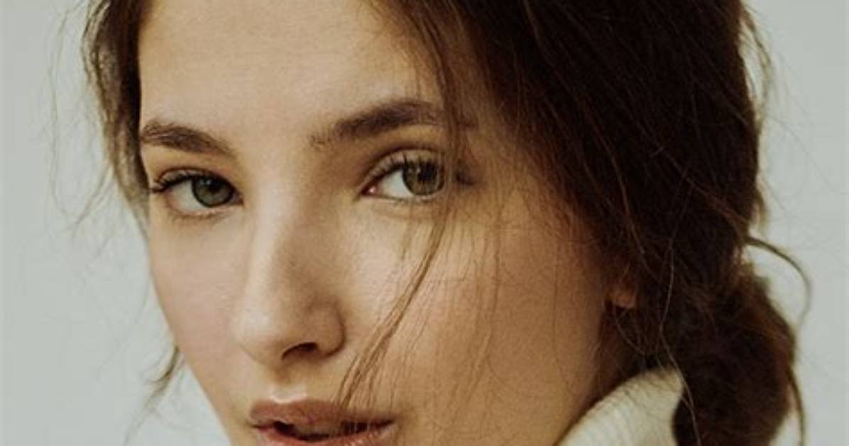 Sara Sandeva Net Worth