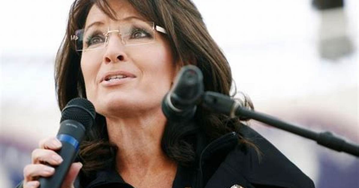 Sarah Palin Emails Are Released to a Herd of Reporters in Alaska