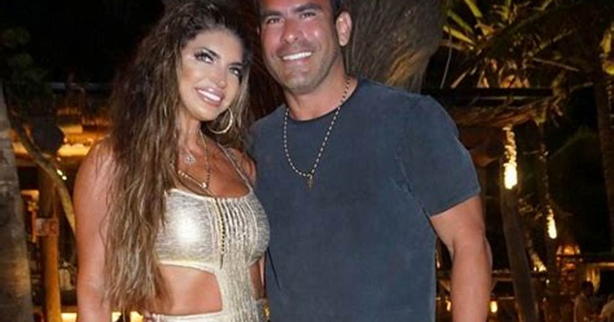 See Teresa Giudice's Pics! Wears $620 Fendi Bikini