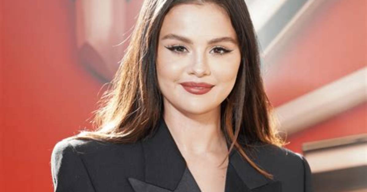 Selena Gomez Is Back to Wearing Very Good Coats on the Set of 'Only Murders in the Building'