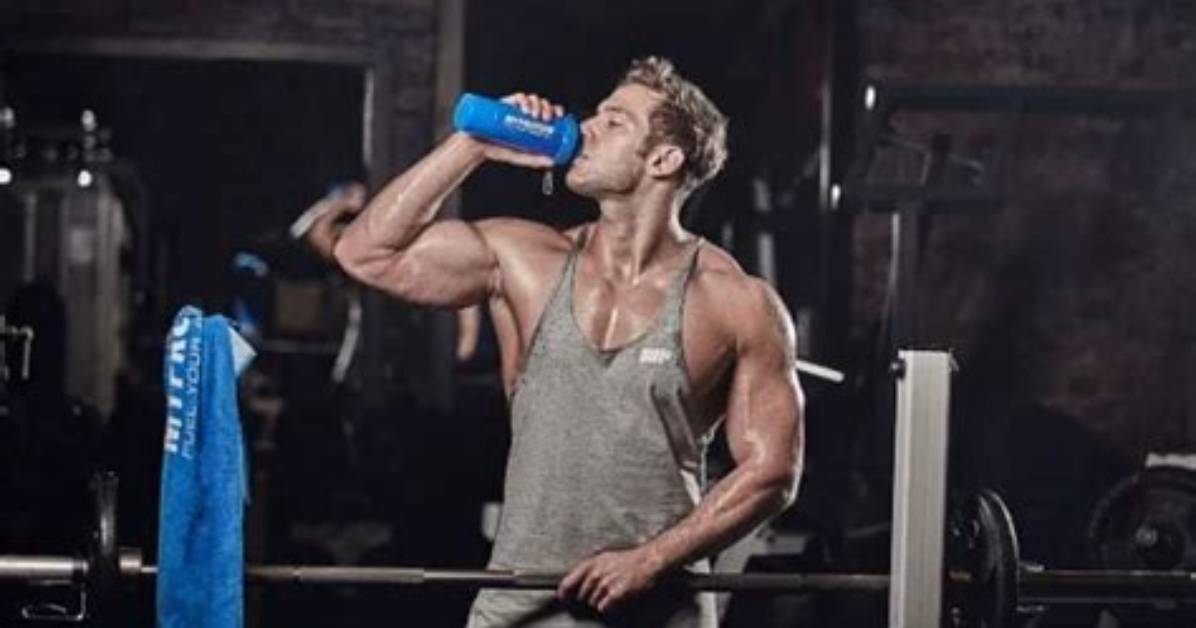 Should Bodybuilders Dehydrate Before Stepping on Stage?
