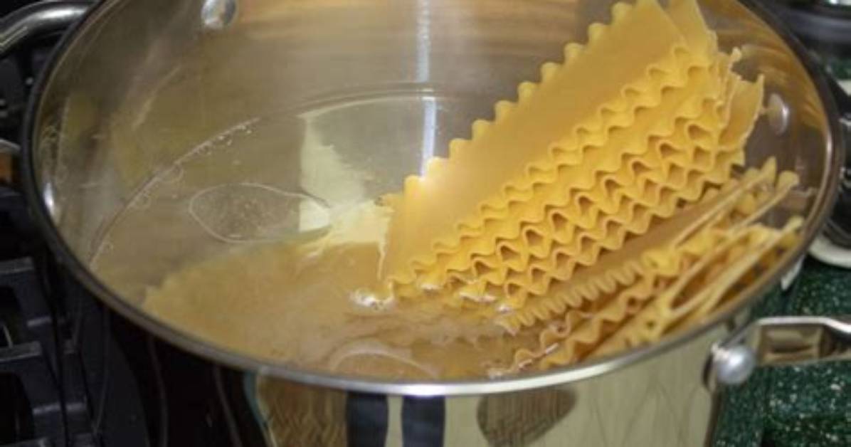 Should I Boil Lasagna Sheets Before Baking?