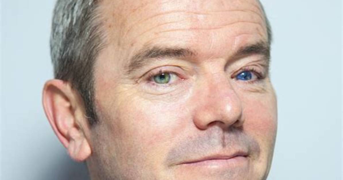 Simon O’brien (Presenter)