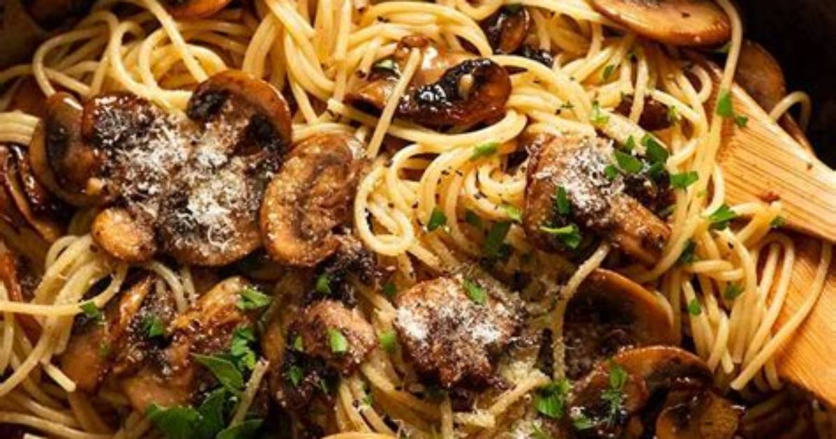 Simplest Mushroom Pasta