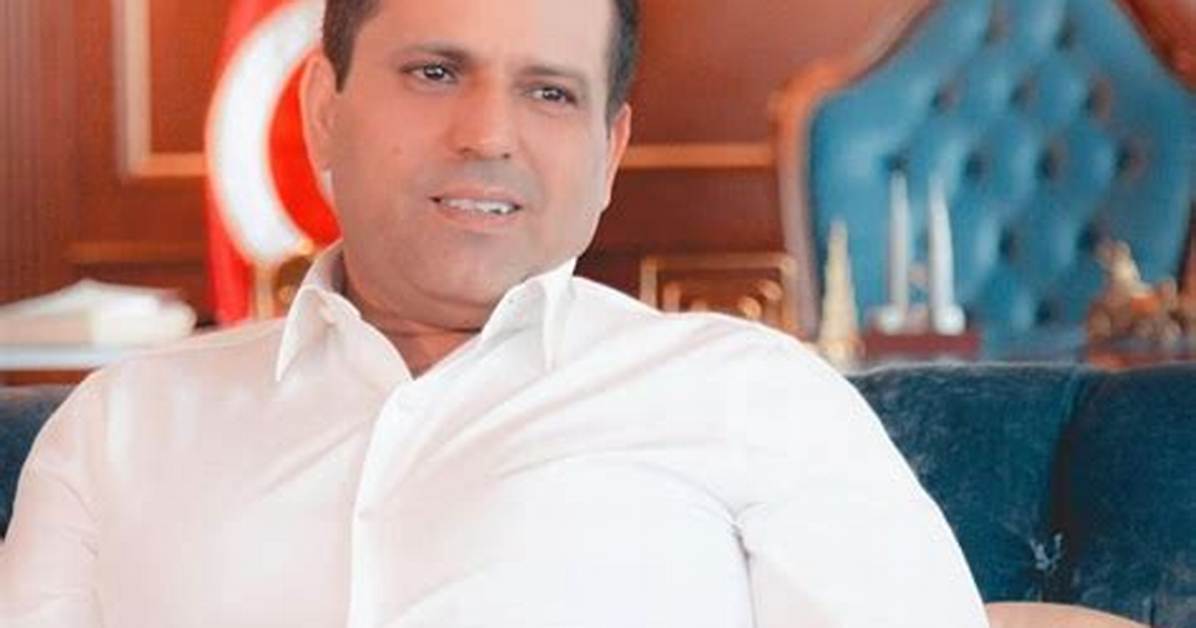 Slim Riahi Wiki, Biographie, Age, Taille, Mariage, Contact & Informations