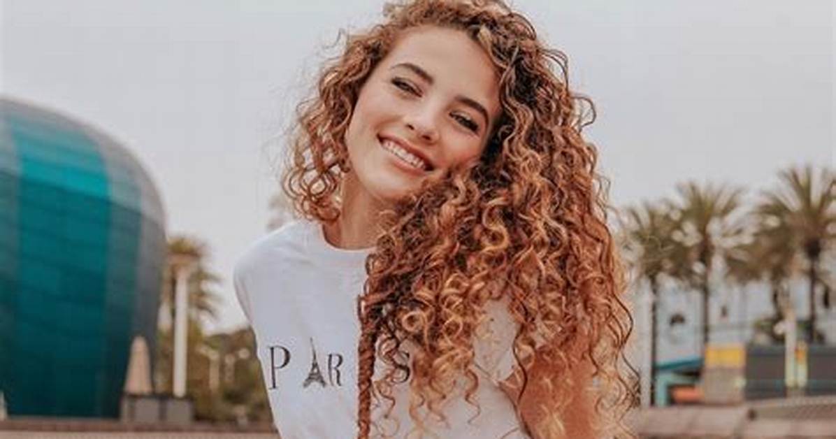 Sofie Dossi's House and Net Worth Are Reportedly Around the Same