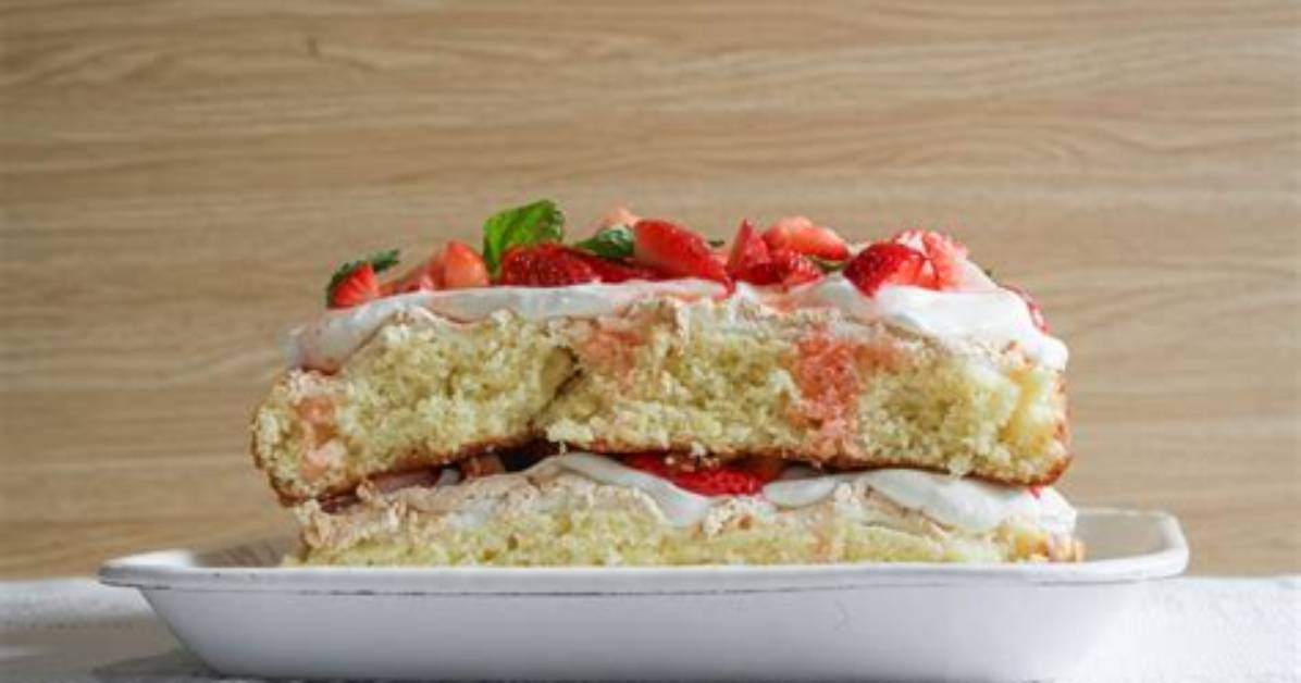 Strawberry Brita Cake