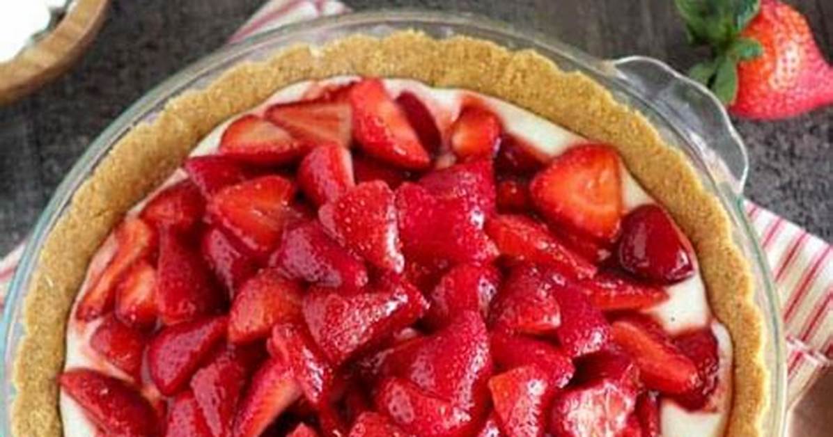 Strawberry Cream Cheese Pie - Celebrating Sweets