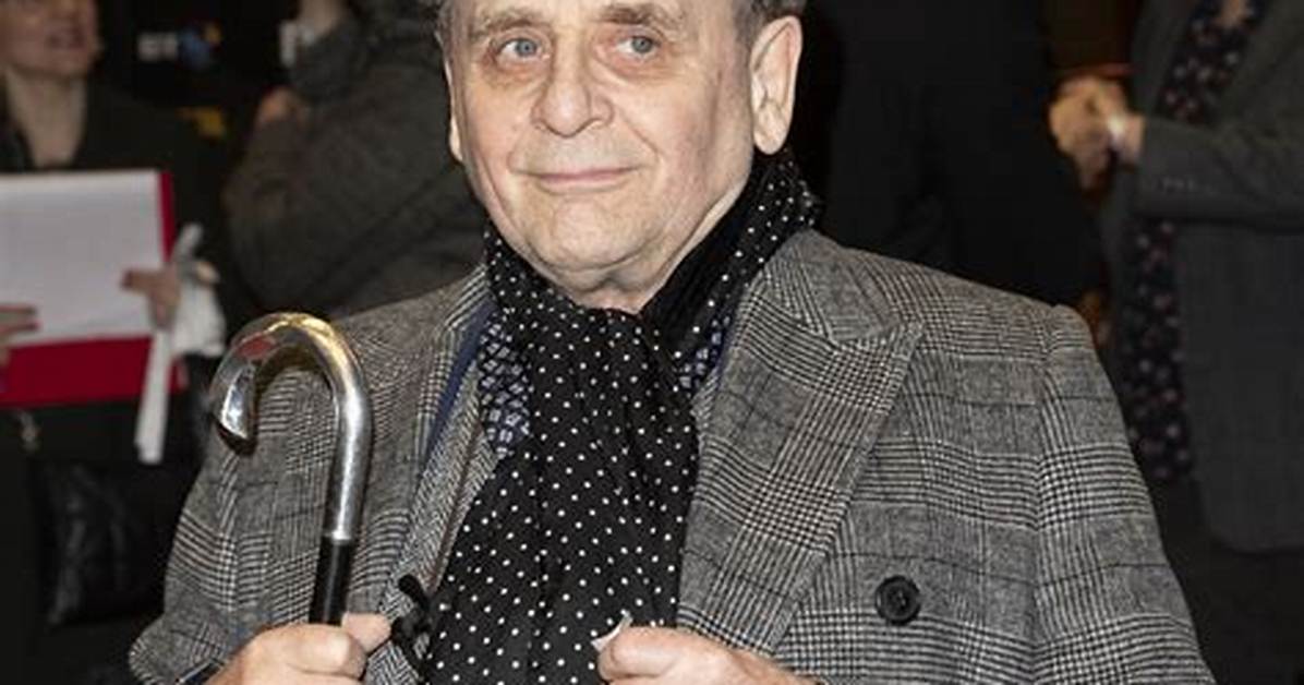 Sylvester Mccoy Net Worth