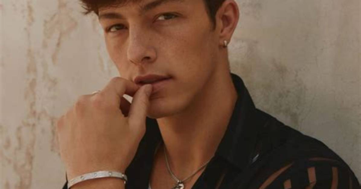 Tayler Holder