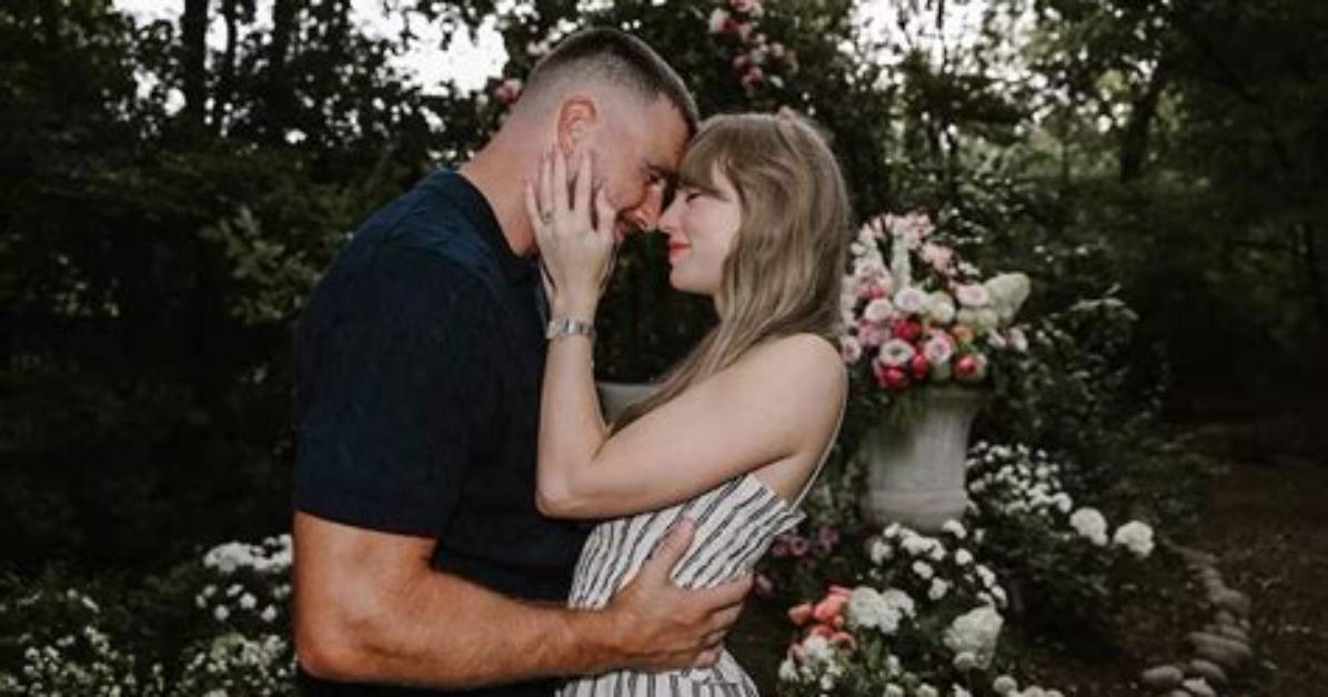 Taylor Swift and Travis Kelce Shared the Sweetest Moment of Pda During a Post-Game Party