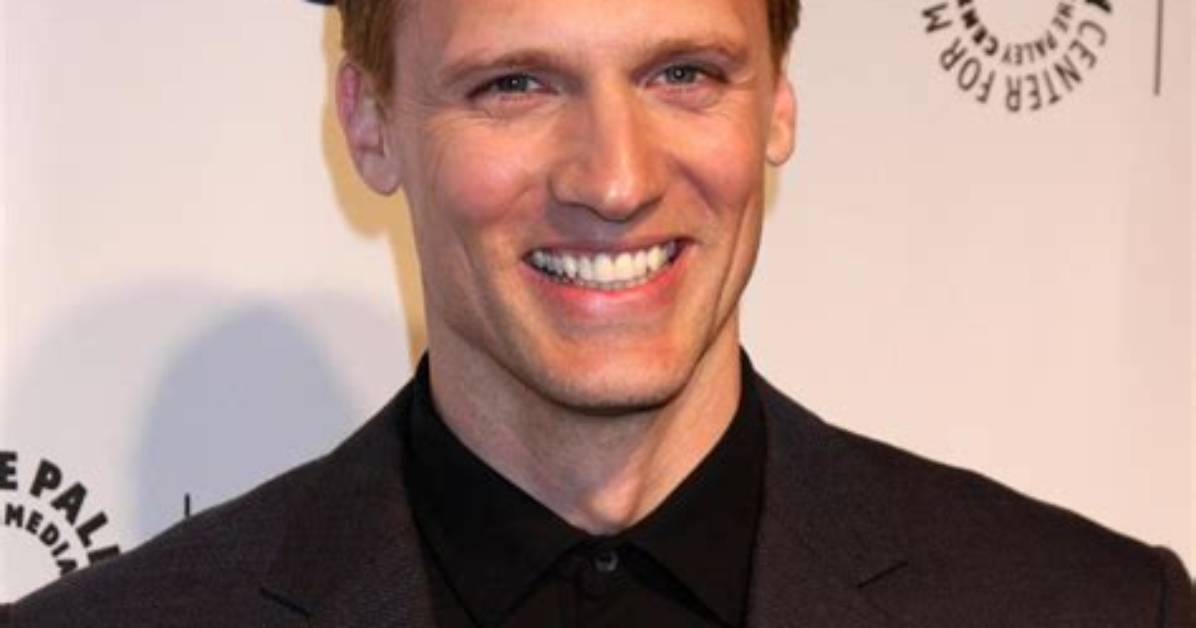 Teddy Sears