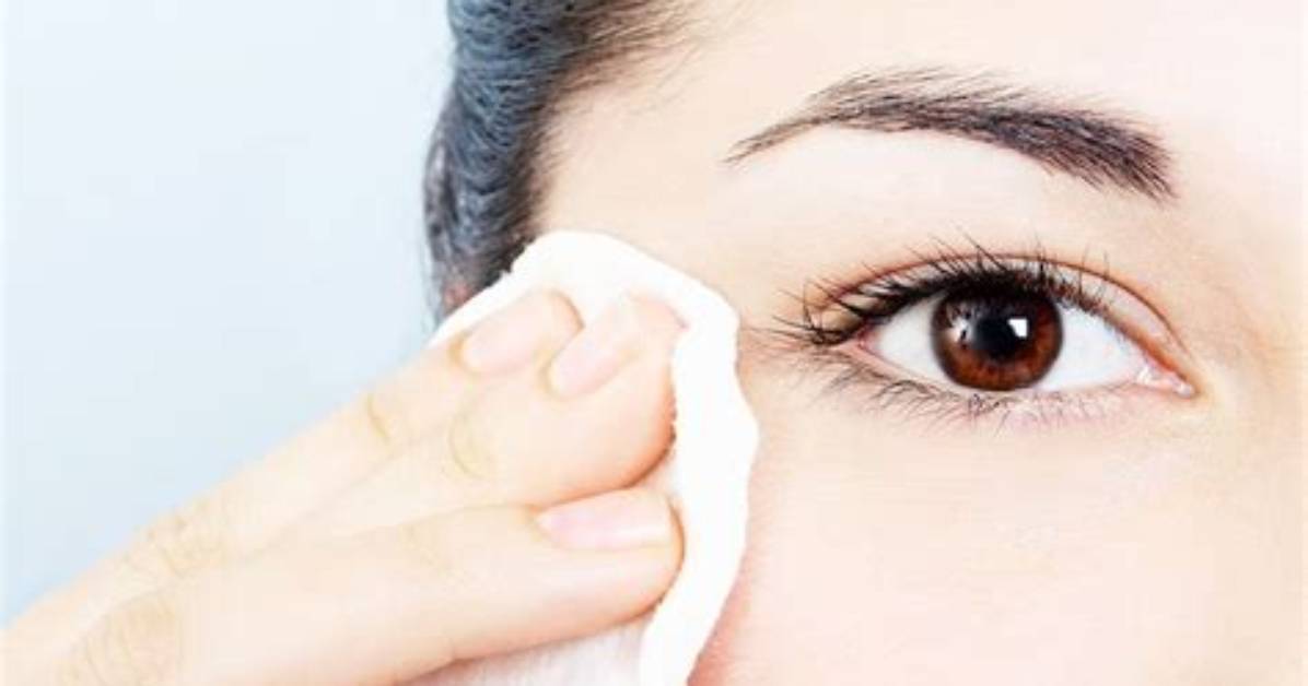 The 12 Best Eye Makeup Removers of 2024, Tested by Us