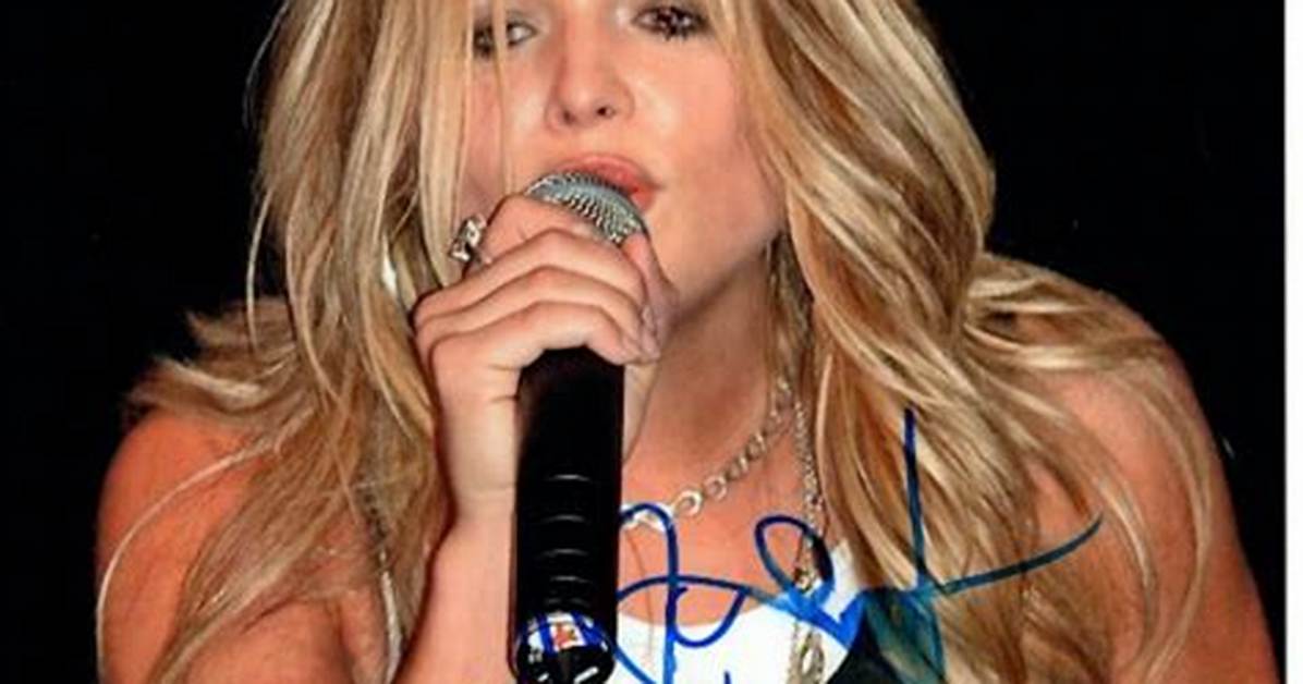 The One Item That Miranda Lambert Always Buys Secondhand
