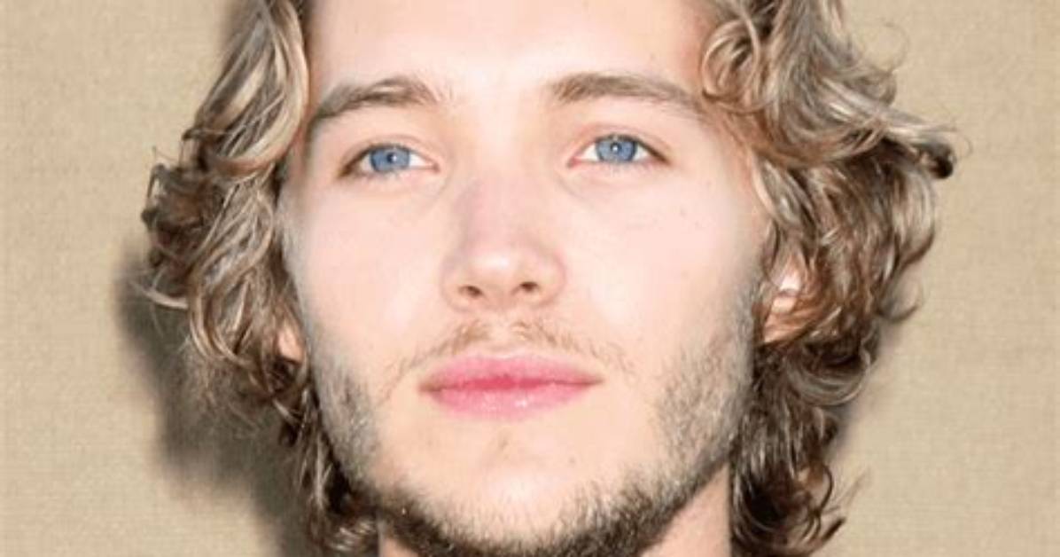 Toby Regbo