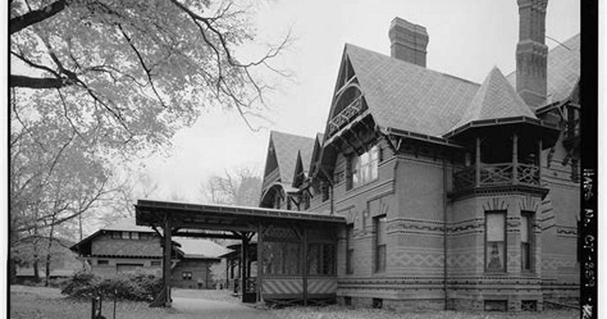 Two Story House on Mark Twain Avenue Subject of Debate | Building Industry