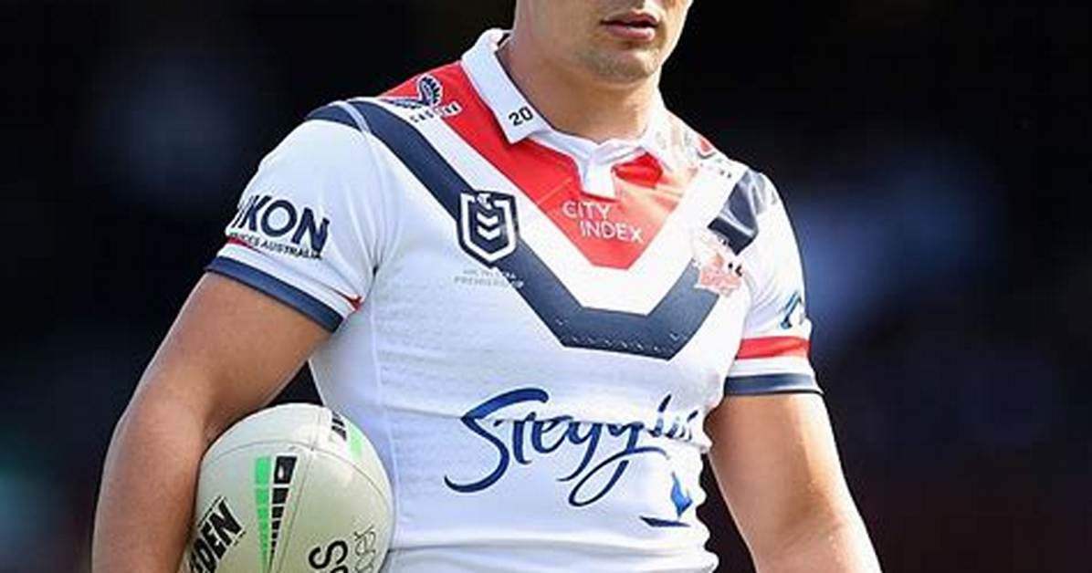 Victor 'The Inflictor' Radley Gets Surprise Help from Warriors Coach Nathan Brown over Head Shot