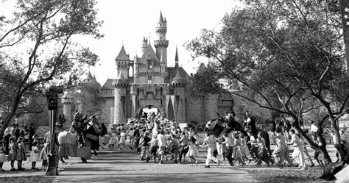 Was Disneyland Segregated When It First Opened?
