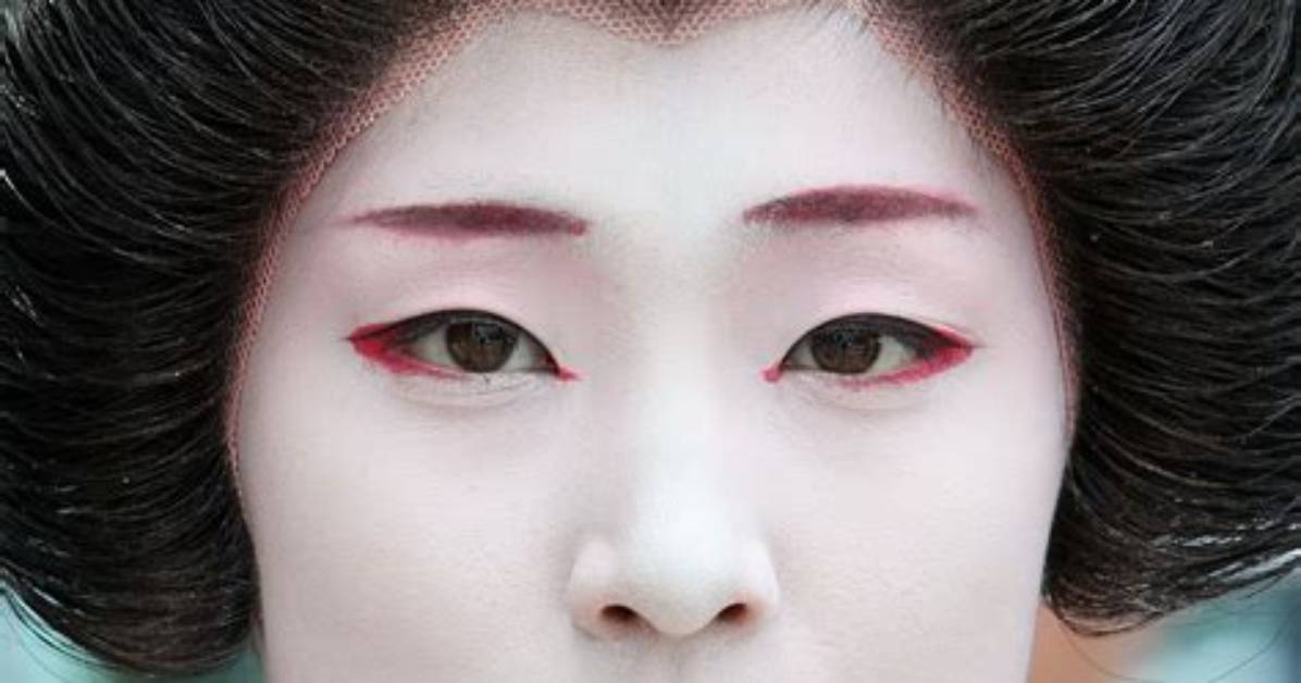 Was Geisha Makeup Toxic?